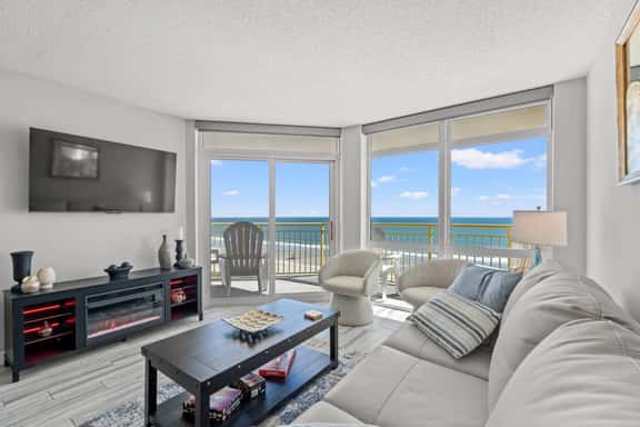 Bay Watch Resort 512 - Image 1