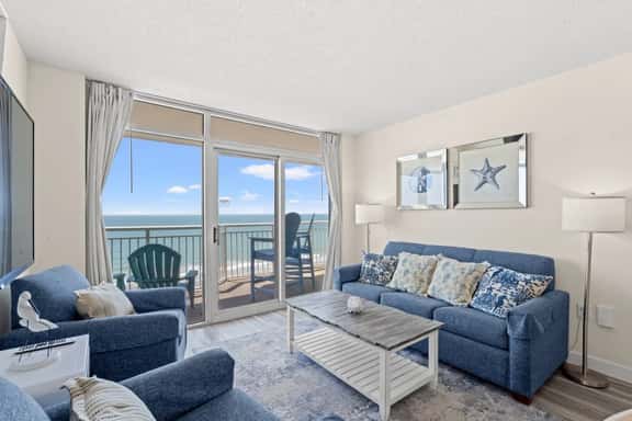 Bay Watch Resort 1032 - Image 1