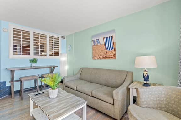 Beach Cove Resort 612