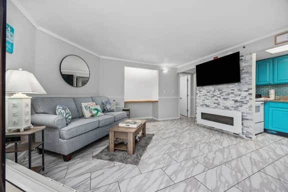 Monterey Bay Suites Resort 1637