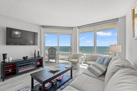 Bay Watch Resort 512