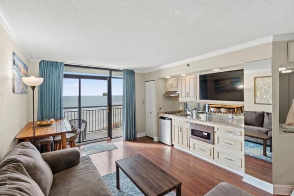 Beach Cove Resort 808